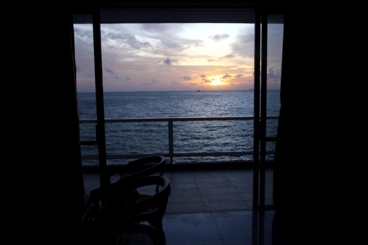 Aqua Vista Apartment Uswetakeiyawa Exterior photo